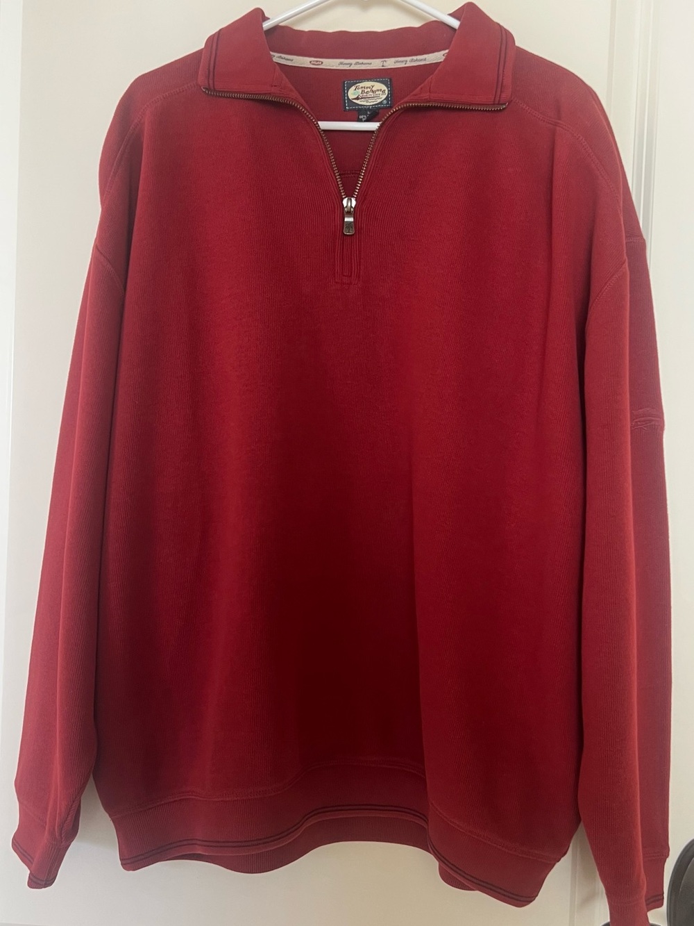 Tommy Bahama Men’s Chili pepper Red Quarter-Zip Pullover Sweatshirt. Size L
